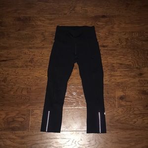 lulu lemon crop leggings size 2, worn once